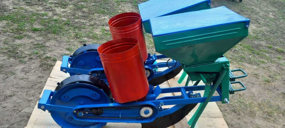 2 sectii semanatoare prasitoare cu fertilizare