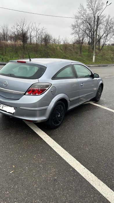 Opel  astra  GTC
