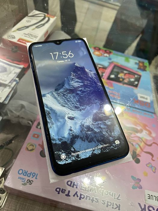 Redmi Note 8
Holati yaxshi aybi yiq
3/32GB
Obmen bor 
Naxtga kelishami