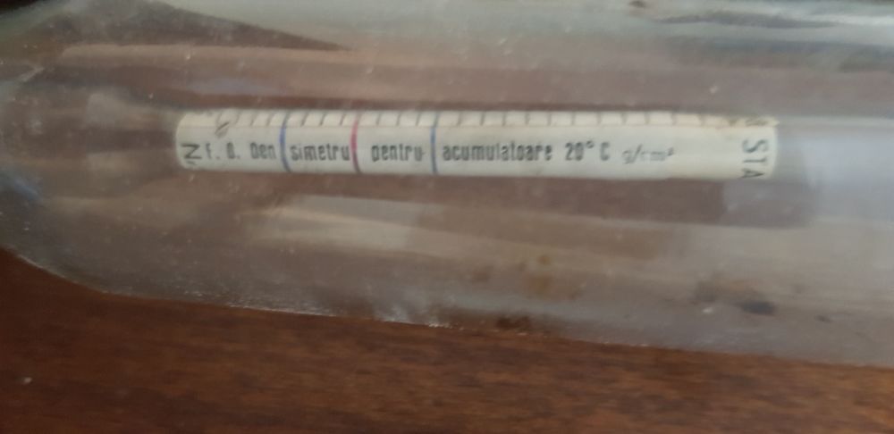 Pipeta masurat acid baterie si aparat masura volti baterie auto vechi