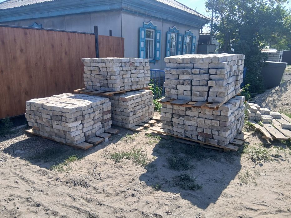 Продам кирпич силикатный б/у 5000 шт