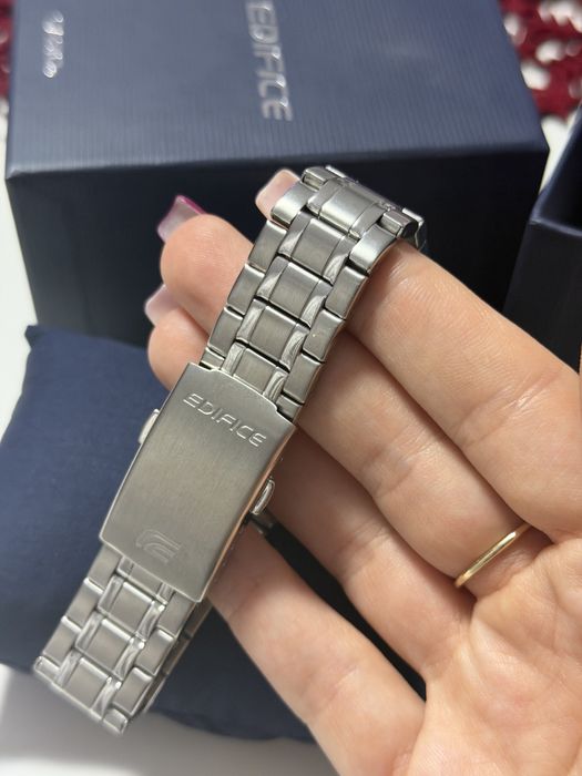 Чисто нов часовник CASIO