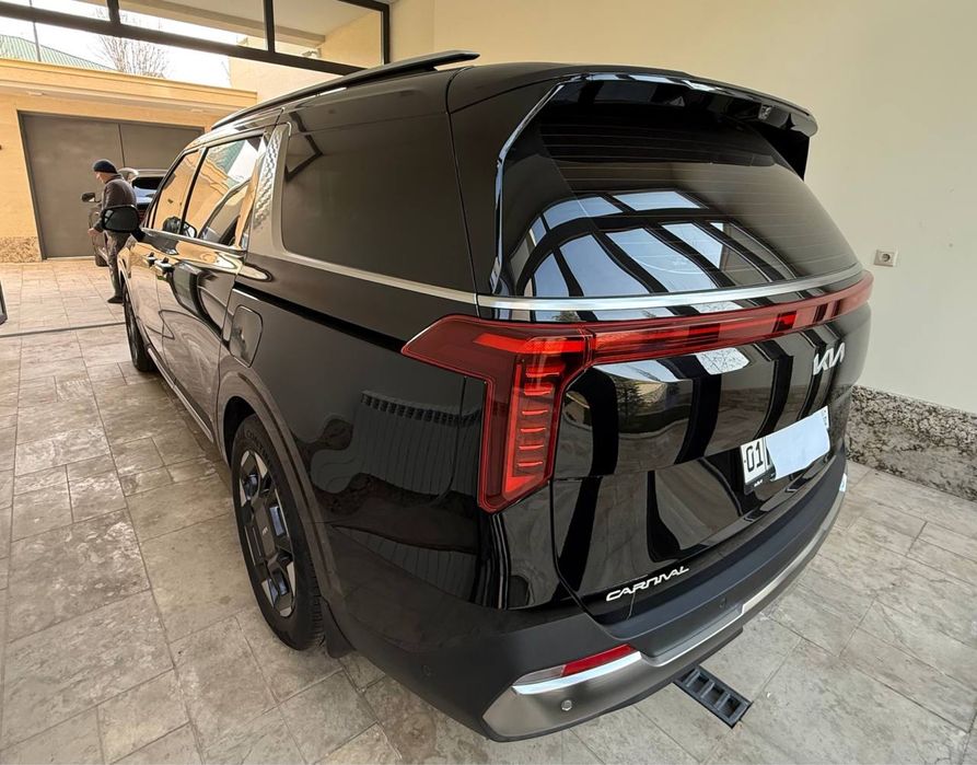 KIA Карнивал 2025 года