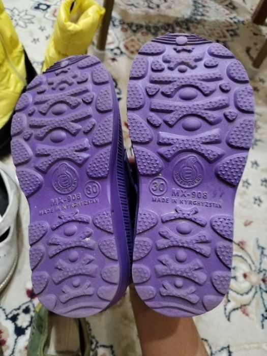 Продам детскую обувь