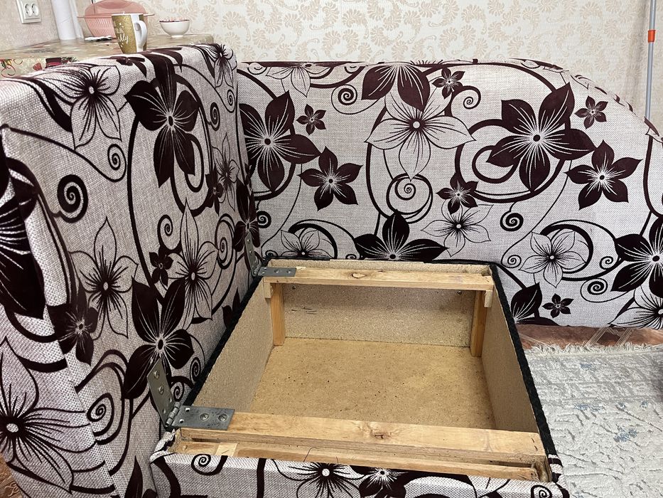 Продатся диван срочно