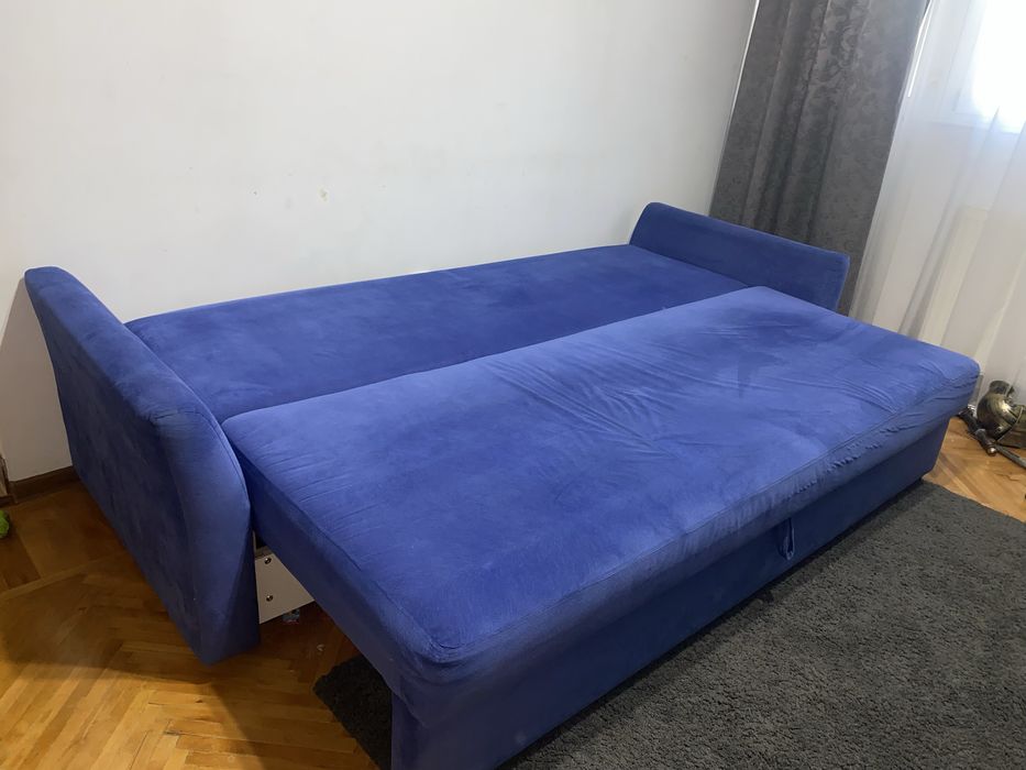Canapea extensibila cu lada de depozitare