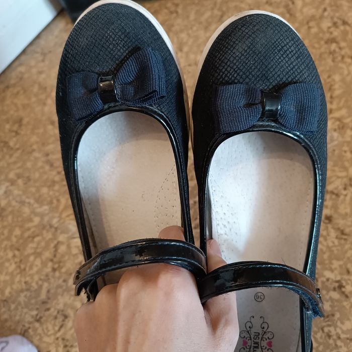 Продам туфли школьные в отличном состоянии