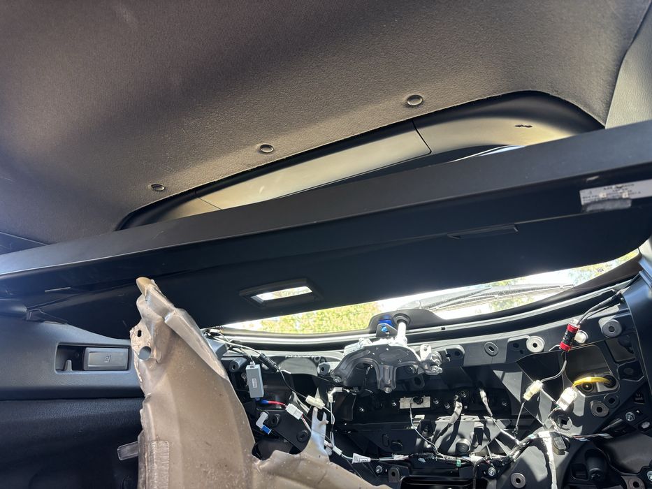 Toyota Corolla 1.8 hybrid на части!