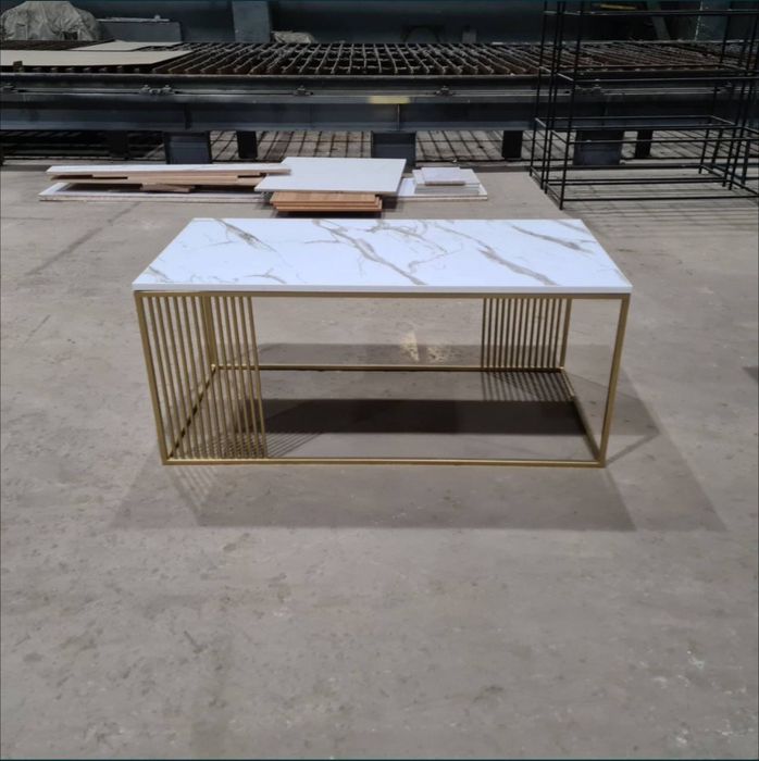 Журналний стол в стиле лофт