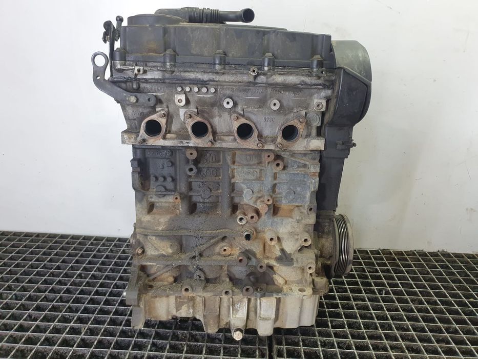 Motor complet fara anexe BKP Volkswagen Passat B6 (2005 - 2010) 2.0 tdi BKP