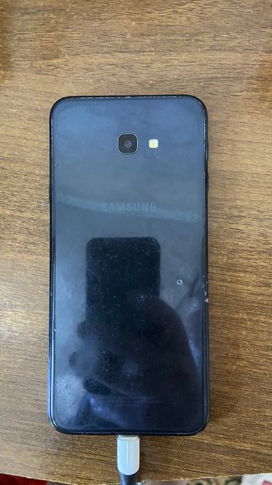 Продам редми 9А и Самсунг J4+