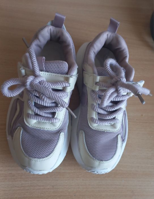 Кроссовки 35 размер