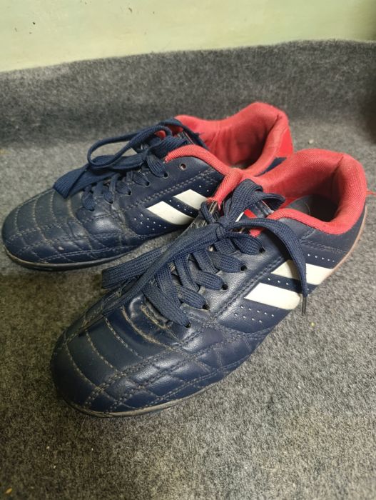 Бутсы футбольные на мальчика 37 размер