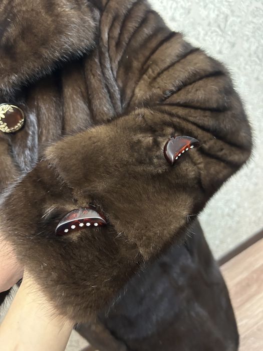 Продам норковую шубу