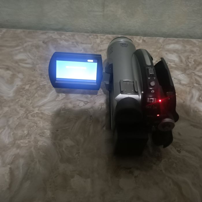 Videokamera. Ikkita dvd diski bor.