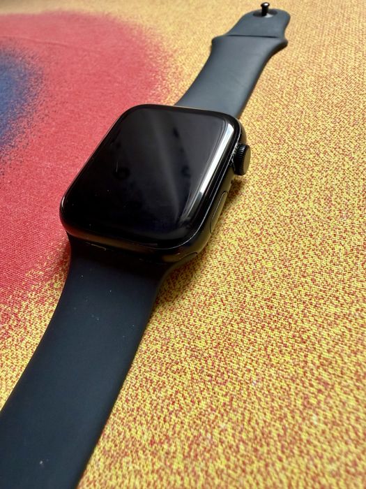 Apple Watch SE 24 44mm