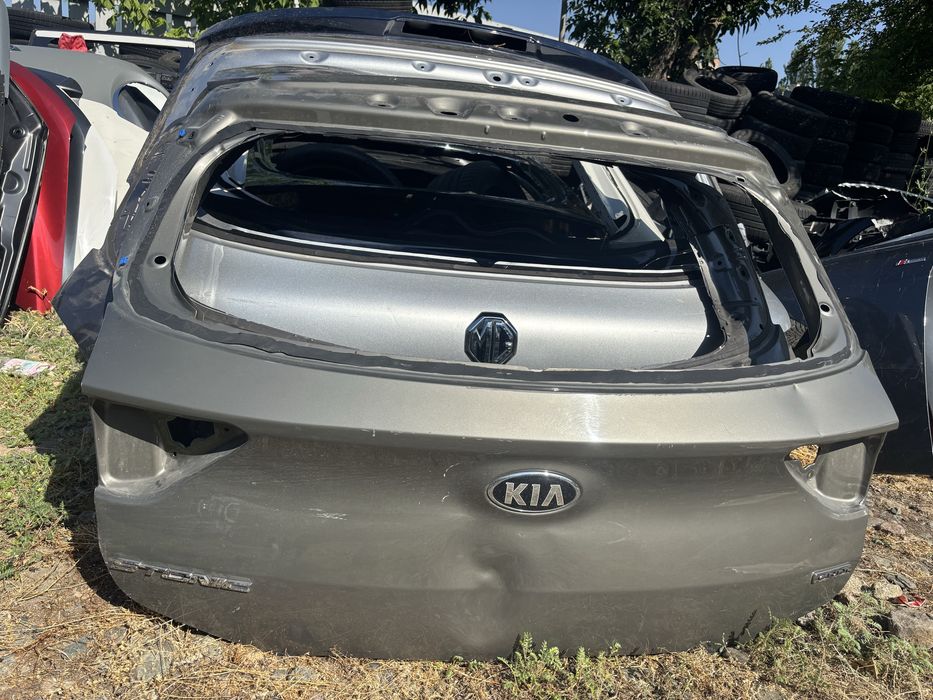 Капак/Багажник/Задна врата Kia Stonic