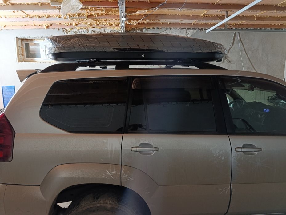 Бокс на крышу автомобиля