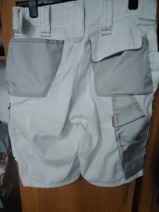 Vînd pantalonii scurți bărbati work Enghelber Strauss mărimea L -XL!