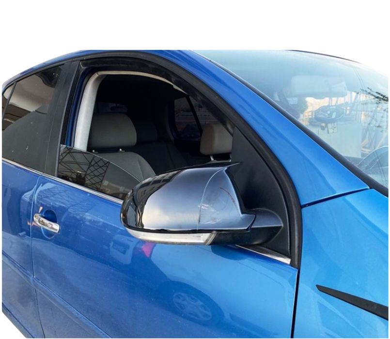 Capace oglinzi Batman style VW Jetta 2005-2010 negru lucios