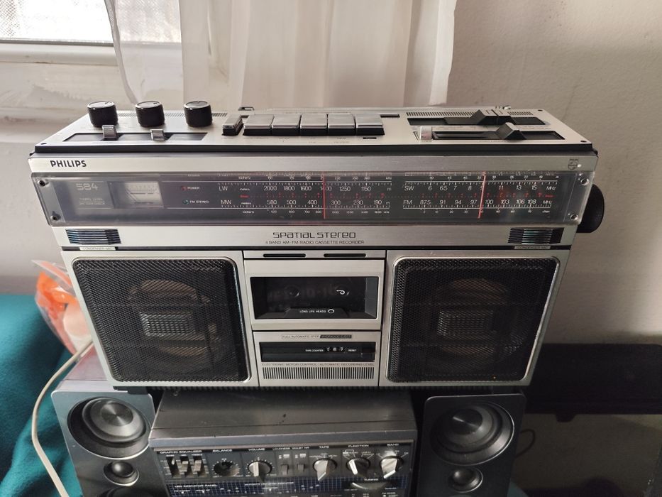 Casetofon Philips spațial stereo 584