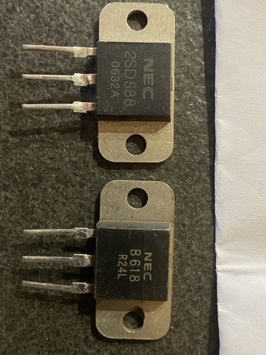 Nec D588 si Nec B618