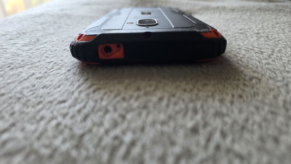 Blackview BV5900 - Telefon antisoc / rezistent la apa, ideal santier/pescuit