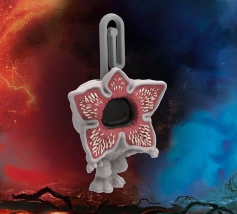 Обмен фигурками из Kinder Joy Stranger Things