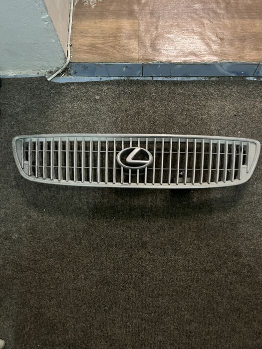 Лексус GS300 решетка