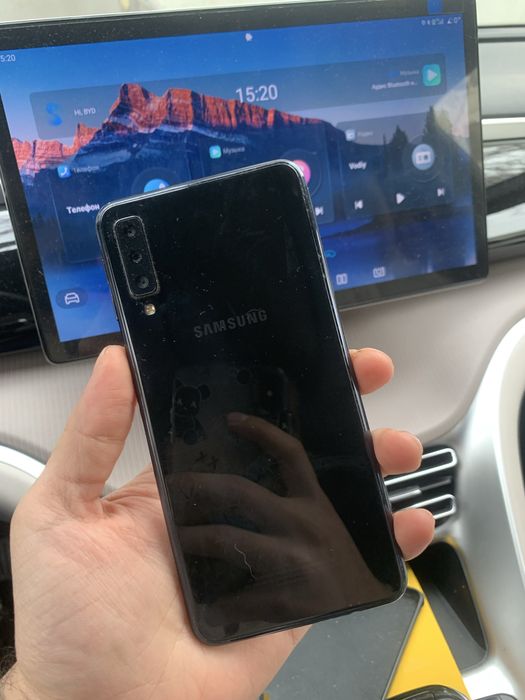 Продам Samsung Galaxy A7 (2018)