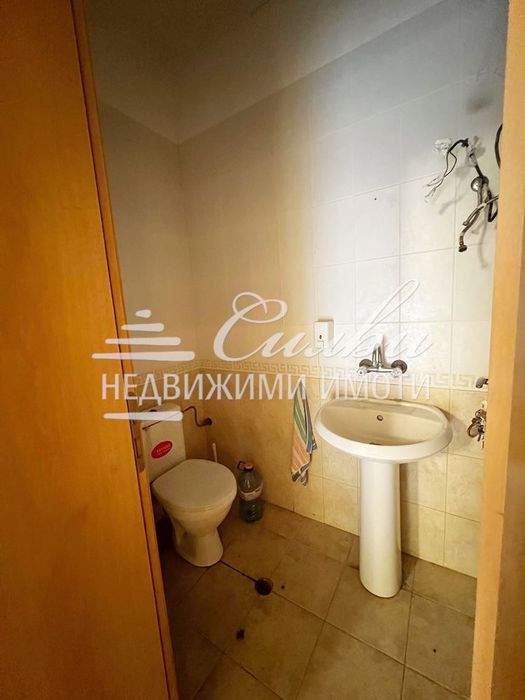 Дава се под наем Офис в Шумен, Център - 18 кв.м за 127.5 € - Снимка #3