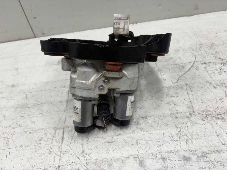 Помпа хидравлично окачване / Клапан блок динамик драйв БМВ Ф07 Ф10 Ф06