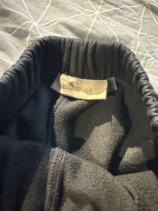 Pantaloni Lungi Essential, Negrii, Marimea M, putin purtati fara defecte