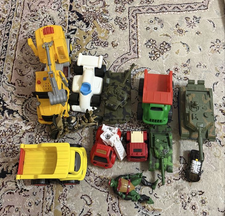 Продам детские игрушки