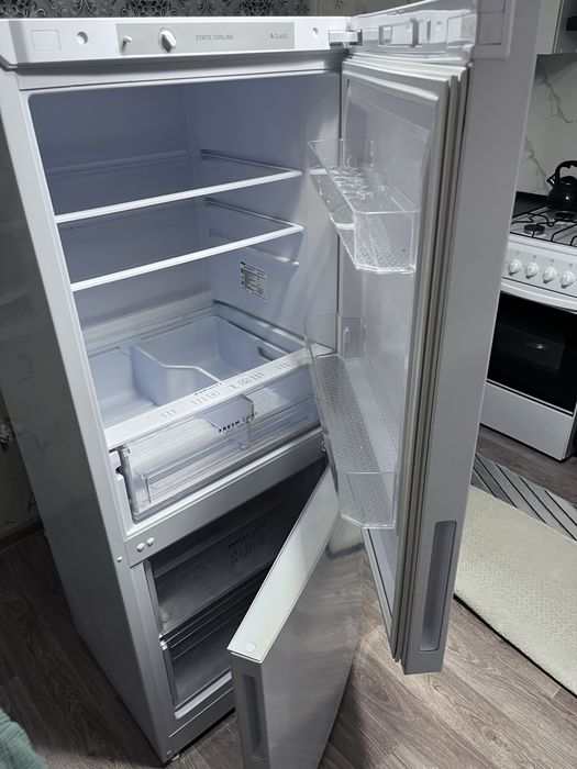 Продам холодильник