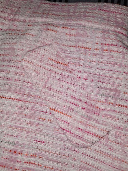 Пола в нежен розов цвят