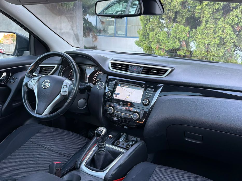 Nissan Qashqai TEKNA 1.5 DCI 110 CP Panoramic Navi Camere 360g Km  Reali