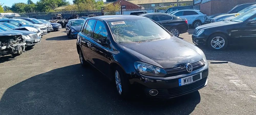 Dezmembrari / Dezmembrez VW Golf 1.6 CAYC cutie viteze cutie viteze manuală LUB cod culoare LC9X