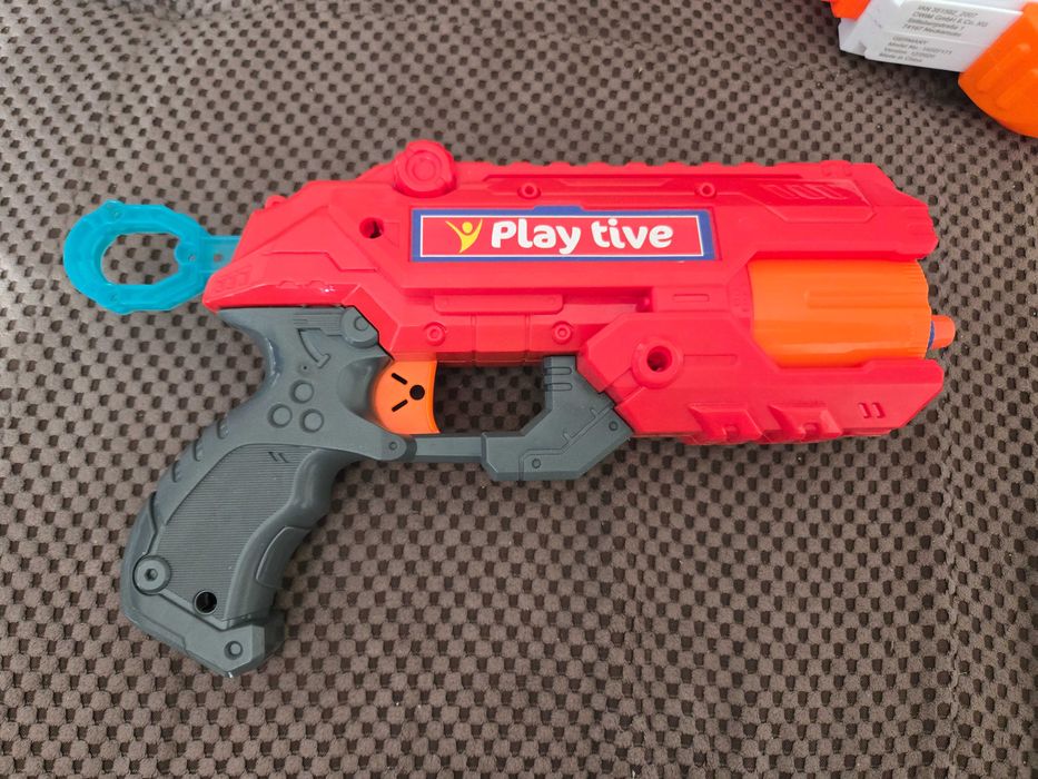 Водна пушка, Нърф , каска ,  всичко за 10 лв