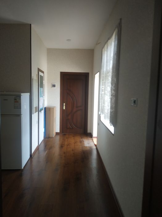 Kichik hovli sotladi