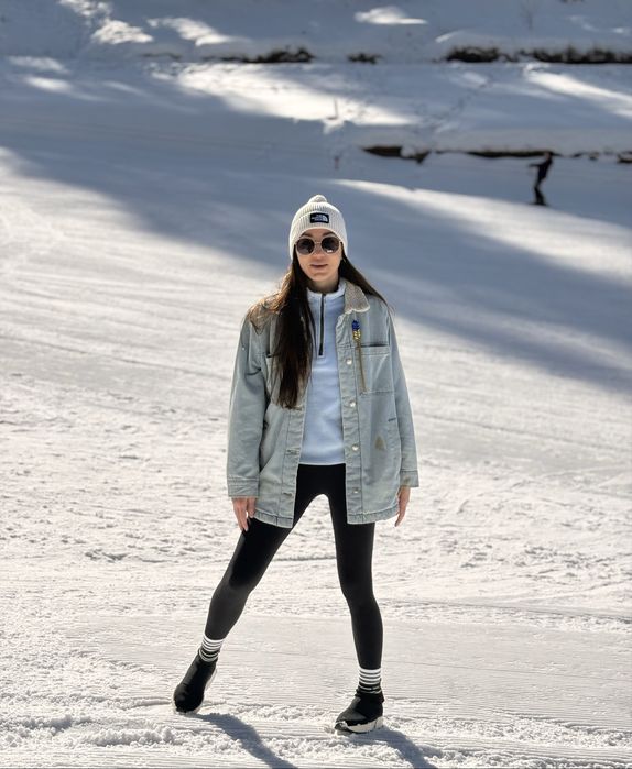 изолирано дънково палто