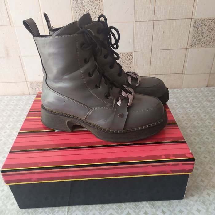 Ботинки на девочку размер 36