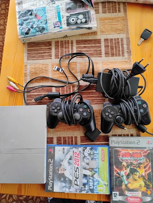 Пълен комплект PlayStation 2 Slim (Silver) + 2 контролера