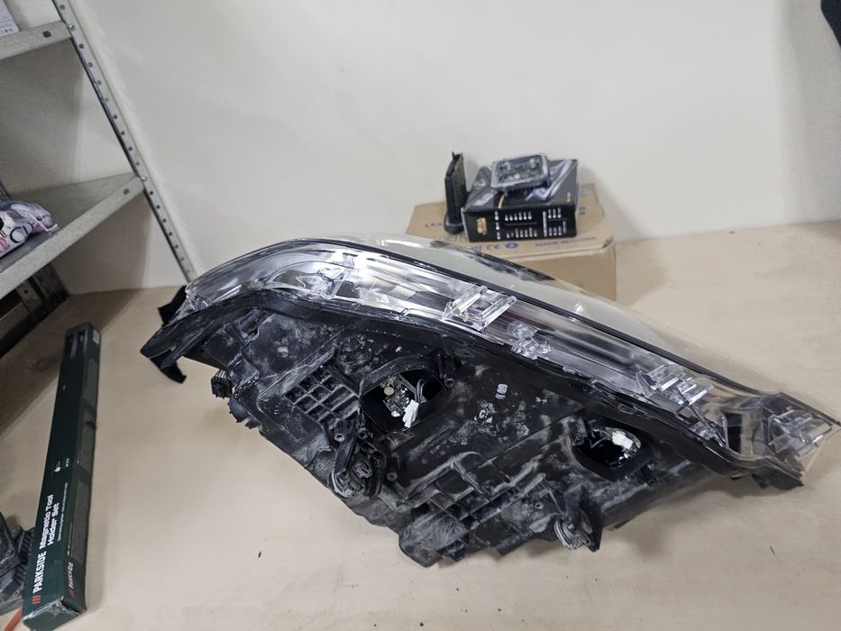 Десен фар BMW F30 Adaptive LED desen far бмв ф30 адаптив лед