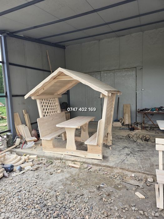 Foisor rustic din lemn masiv set masă cu băncute rustic