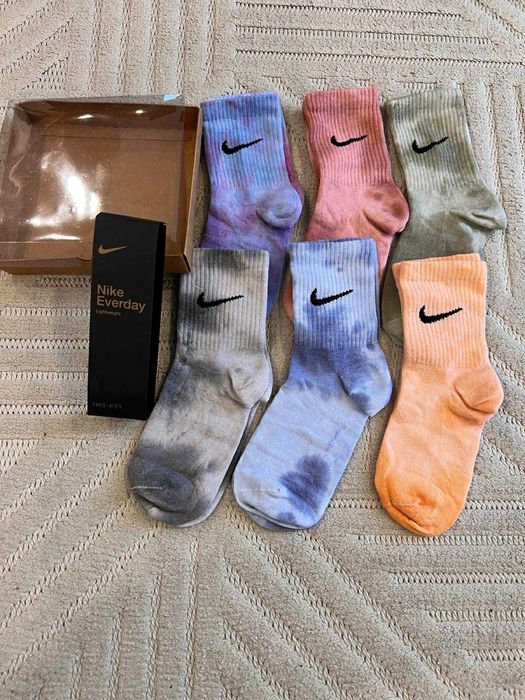 Ароматизирани чорапи в кутия.