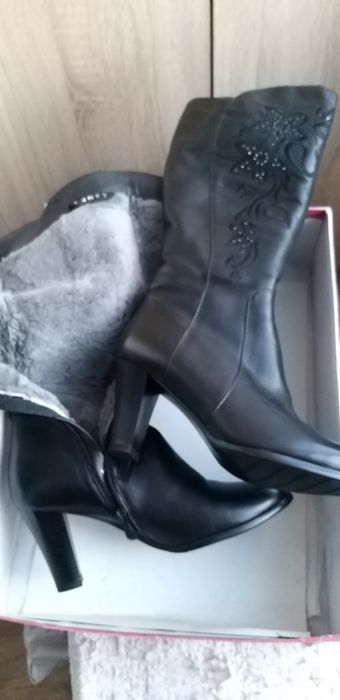 Продам дешево обувь