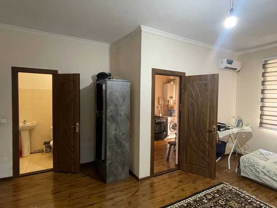 Продается 1 комнатная квартира, Район Янги Хаёт, метро 3я станция,0837