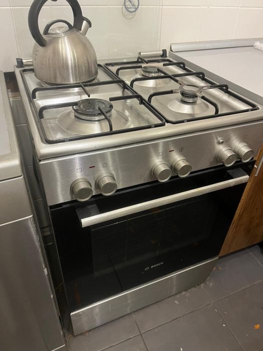 Продам газовую плиту Bosch