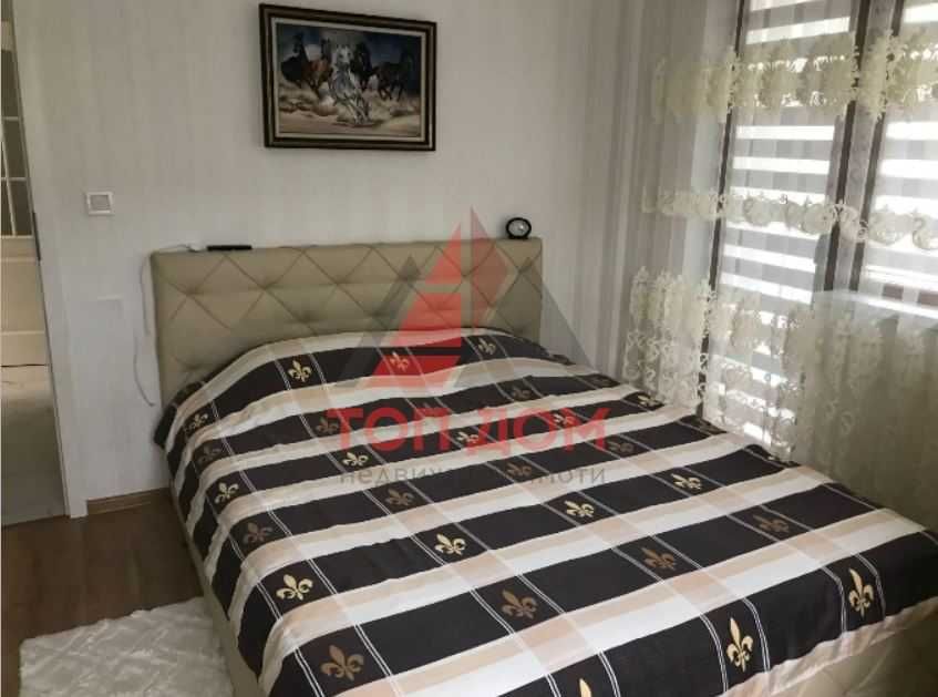 Дава се под наем Тристаен апартамент в Варна, Базар Левски - 87 кв.м за 867 € - Снимка #1